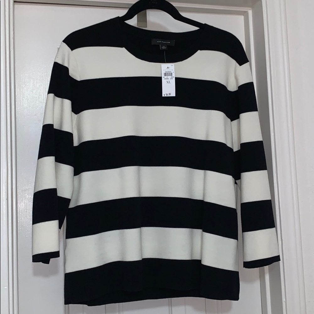 Ann Taylor Black and White Sweater XL